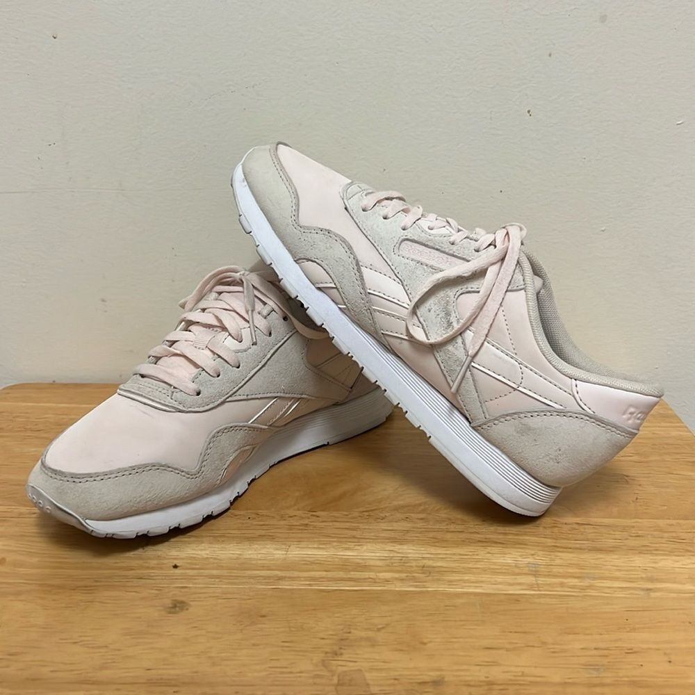 Reebok Classic Sneakers Size 8.5